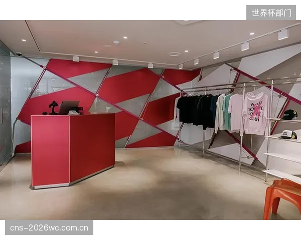 阿迪达斯原宿旗舰店融合街头艺术与数字体验，以“画廊”式陈列逻辑破解青年文化圈层壁垒